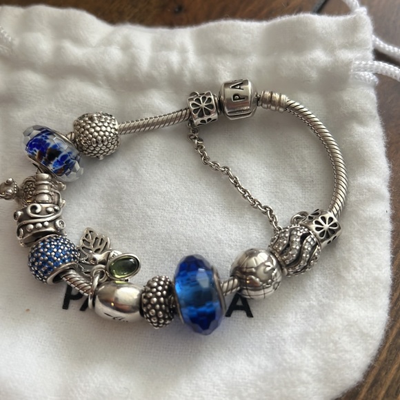 Pandora Bracelet - ALL IN ONE DEAL - Picture 3 of 4